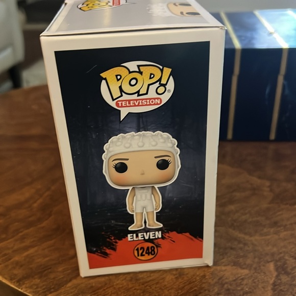 Eleven 1248 Tank Suit Amazon Exclusive Funko POP! Stranger Things - Picture 4 of 5